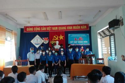 KẾT NẠP ĐOÀN VIÊN THANH NIÊN